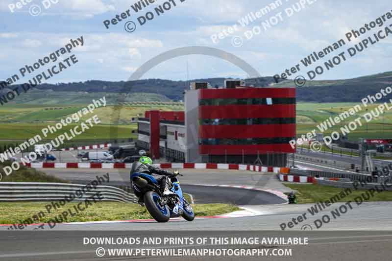 cadwell no limits trackday;cadwell park;cadwell park photographs;cadwell trackday photographs;enduro digital images;event digital images;eventdigitalimages;navarra;no limits trackdays;peter wileman photography;racing digital images;trackday digital images;trackday photos
